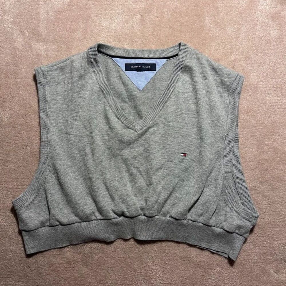 Tommy Hilfiger Gray V-Neck Sweater Vest